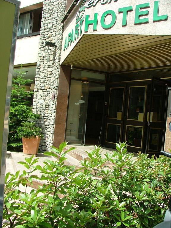 Aparthotel El Serch Andorra la Vella Exterior photo