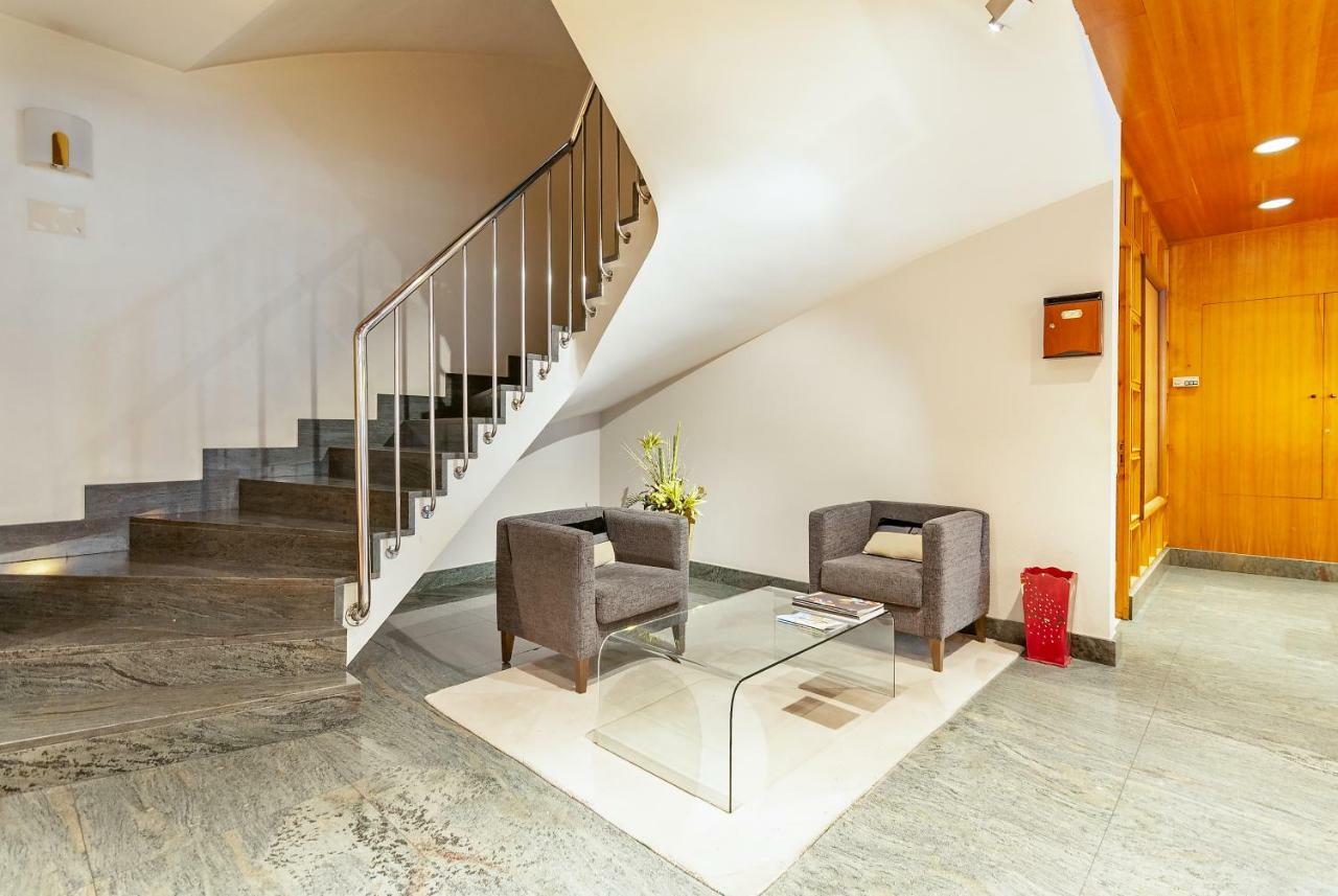Aparthotel El Serch Andorra la Vella Exterior photo